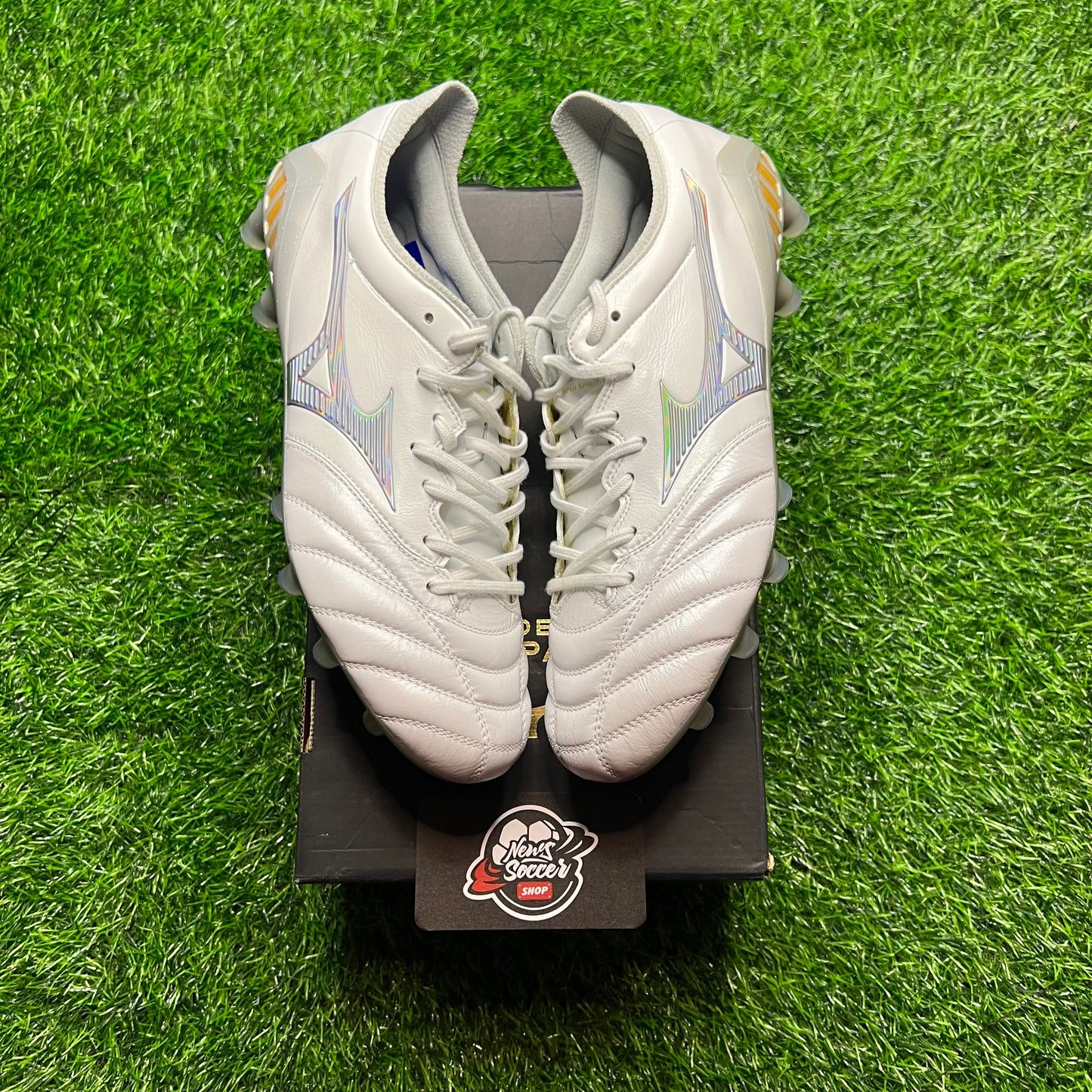 Mizuno Morelia Neo III Beta Made in Japan “Shining” (FG)