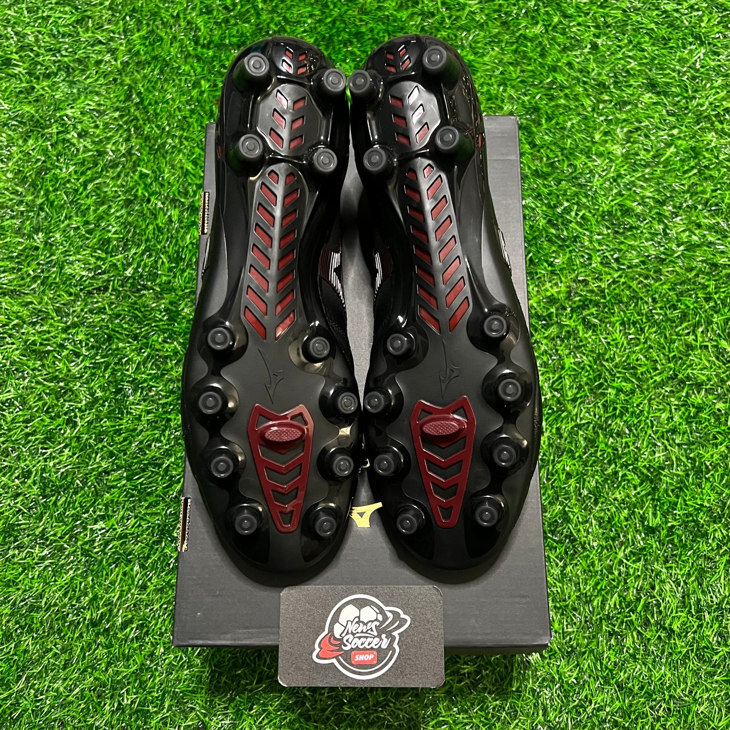 Mizuno Morelia Neo 3 Japan "Black Venom" (FG)