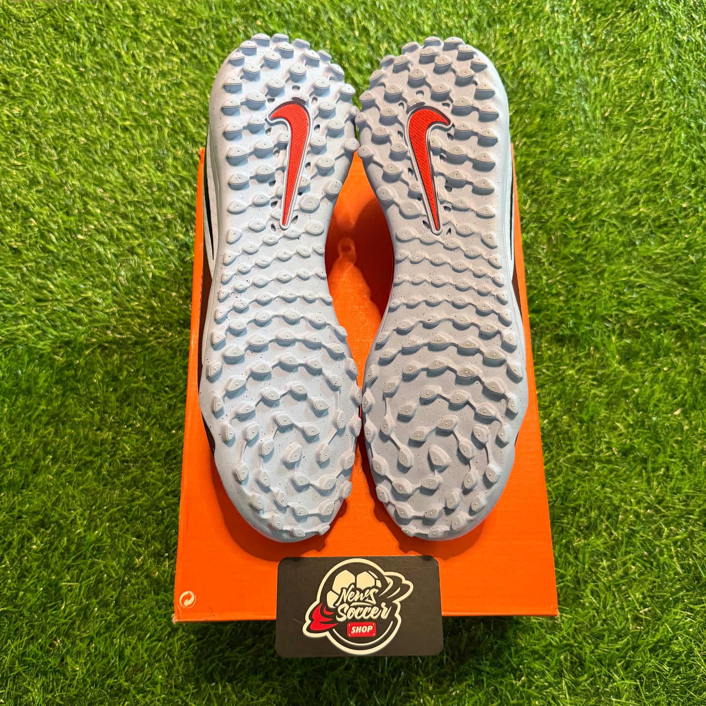 Nike Phantom 6 Low Academy (TF)