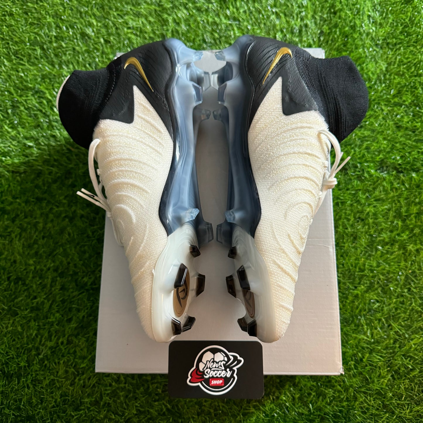 Nike Phantom Luna 2 Elite “Mad Ready” (FG)