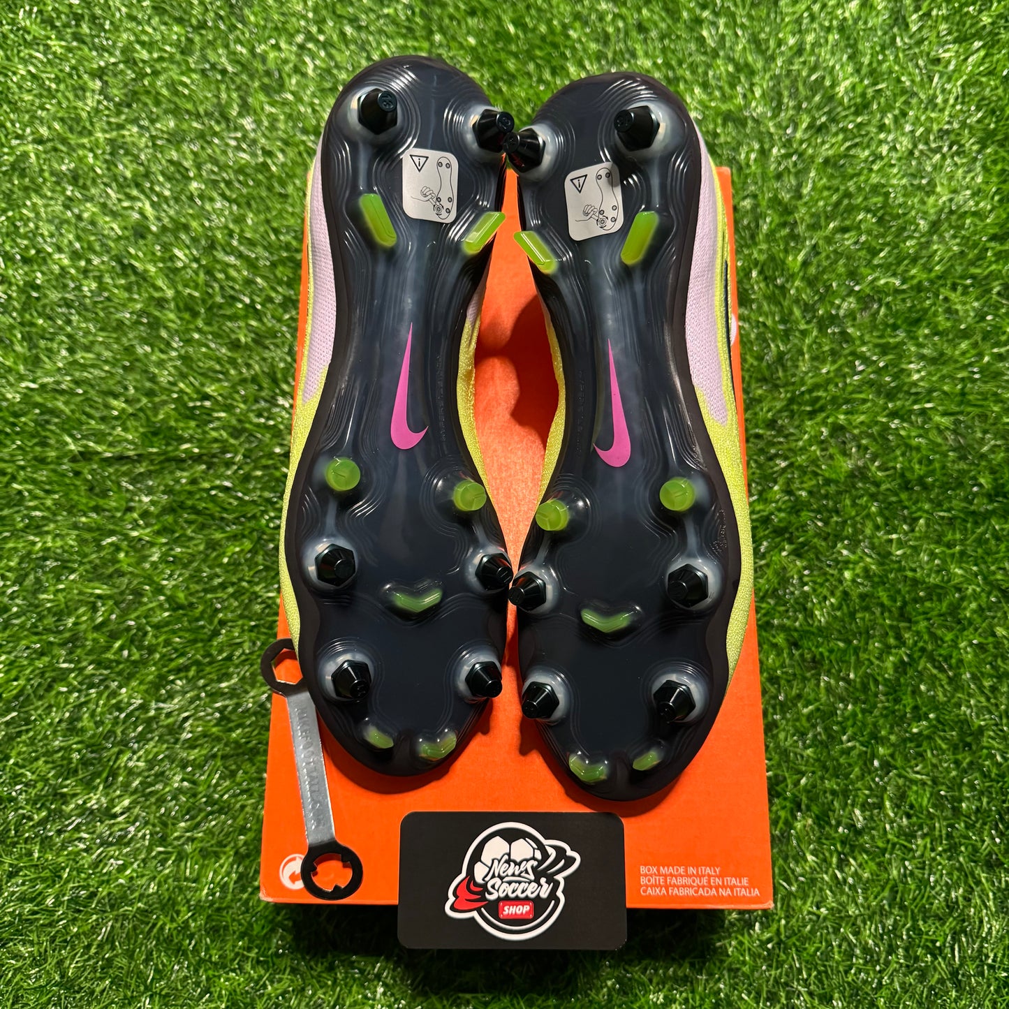 Nike Phantom GX Elite “Mad Voltage” (SG)