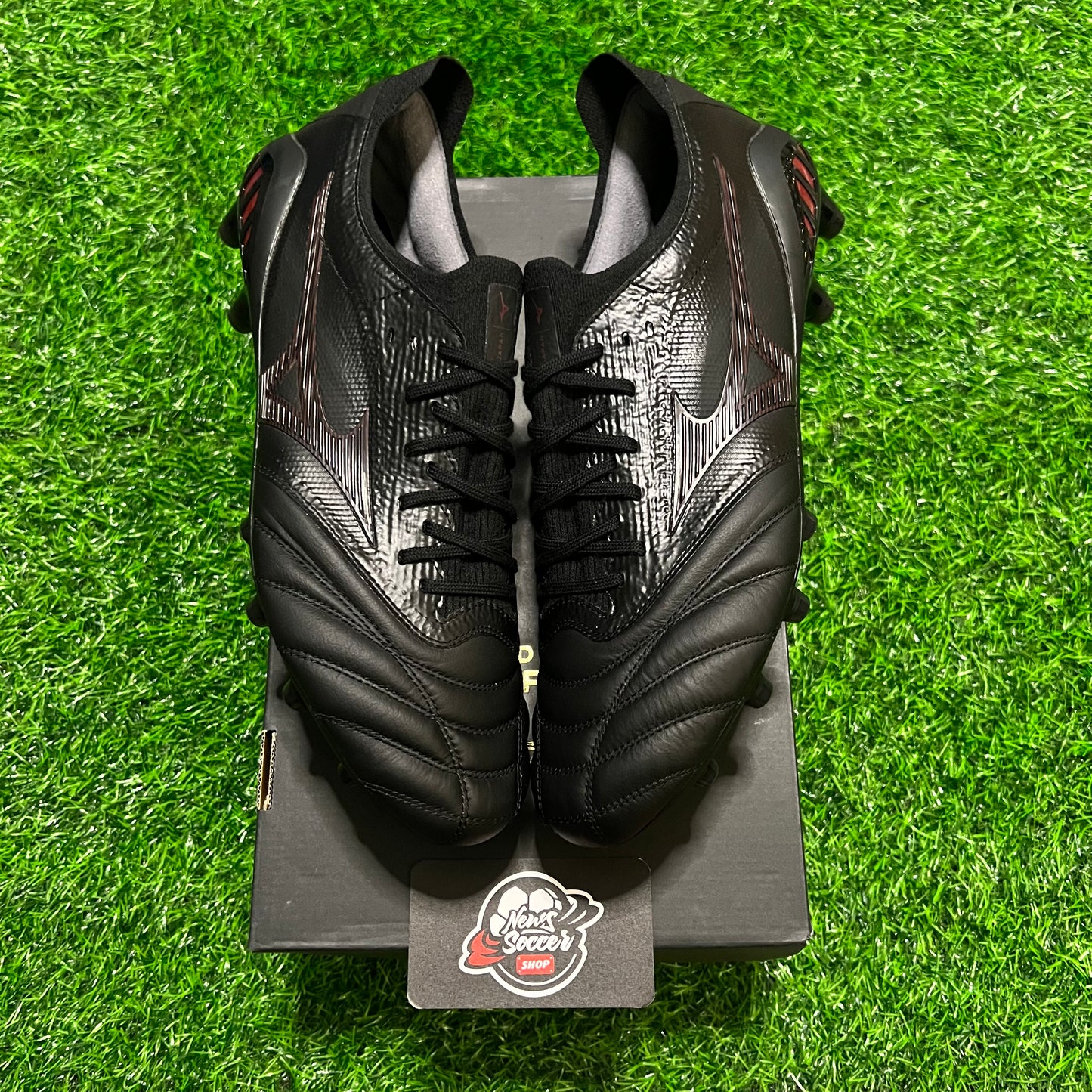 Mizuno Morelia Neo 3 Japan "Black Venom" (FG)