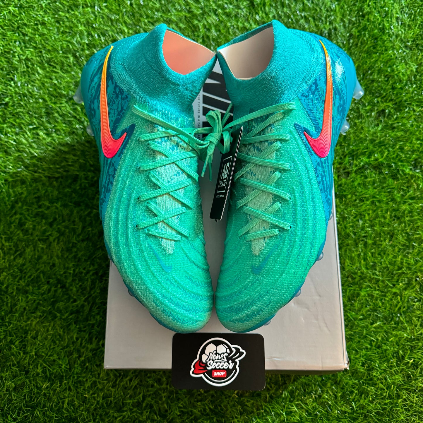 Nike Phantom Luna 2 Elite “LV8” (AG)