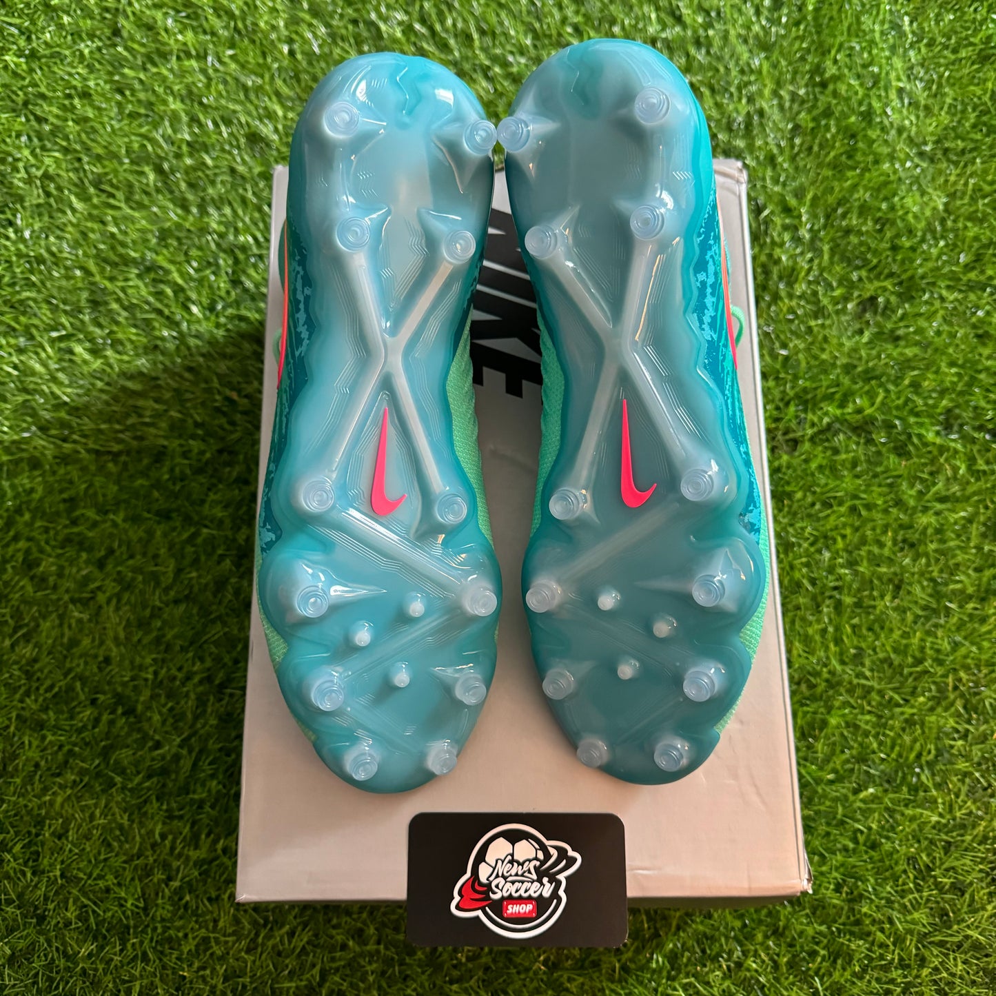 Nike Phantom Luna 2 Elite “LV8” (AG)