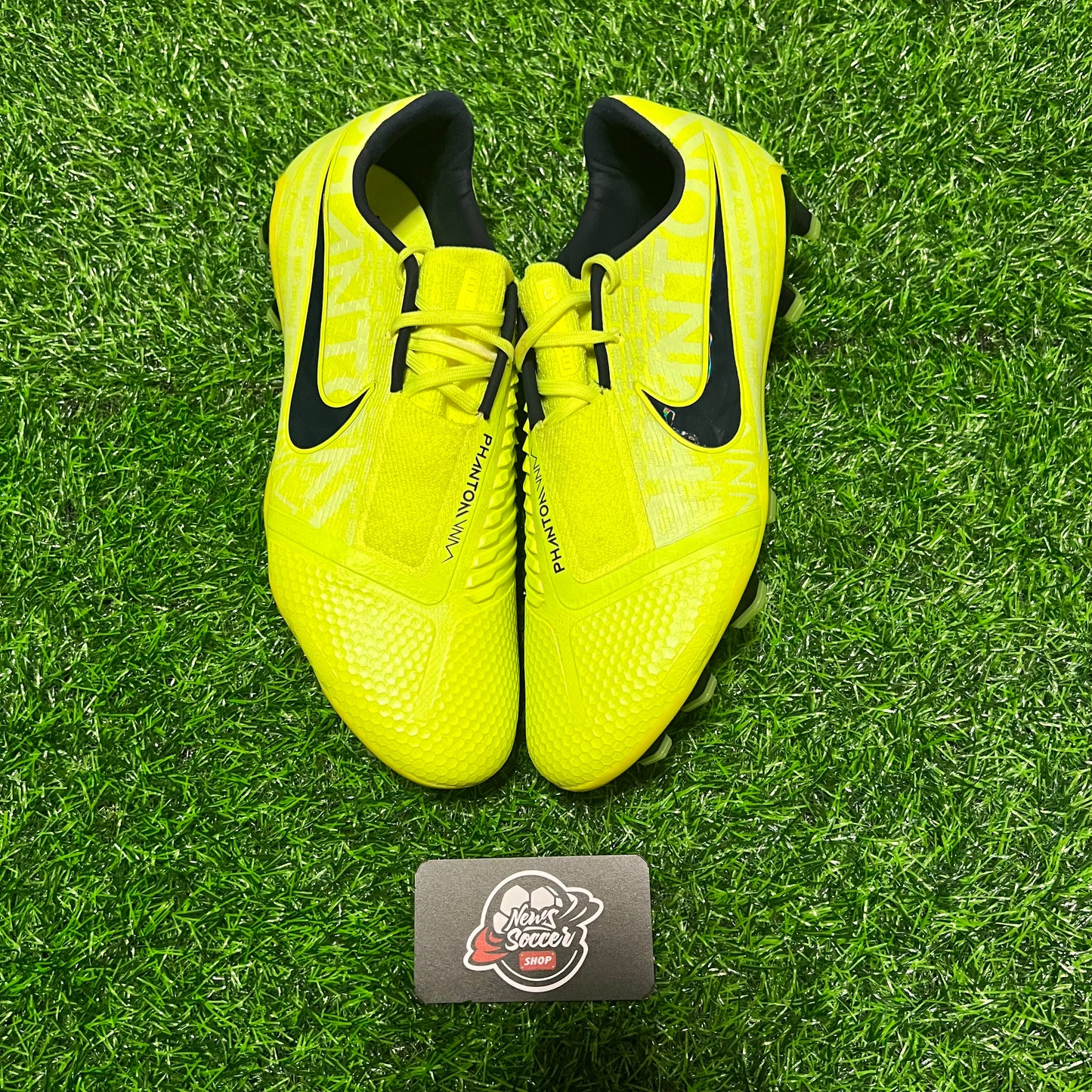 Nike Phantom Venom Elite Sample “New Lights” (FG)