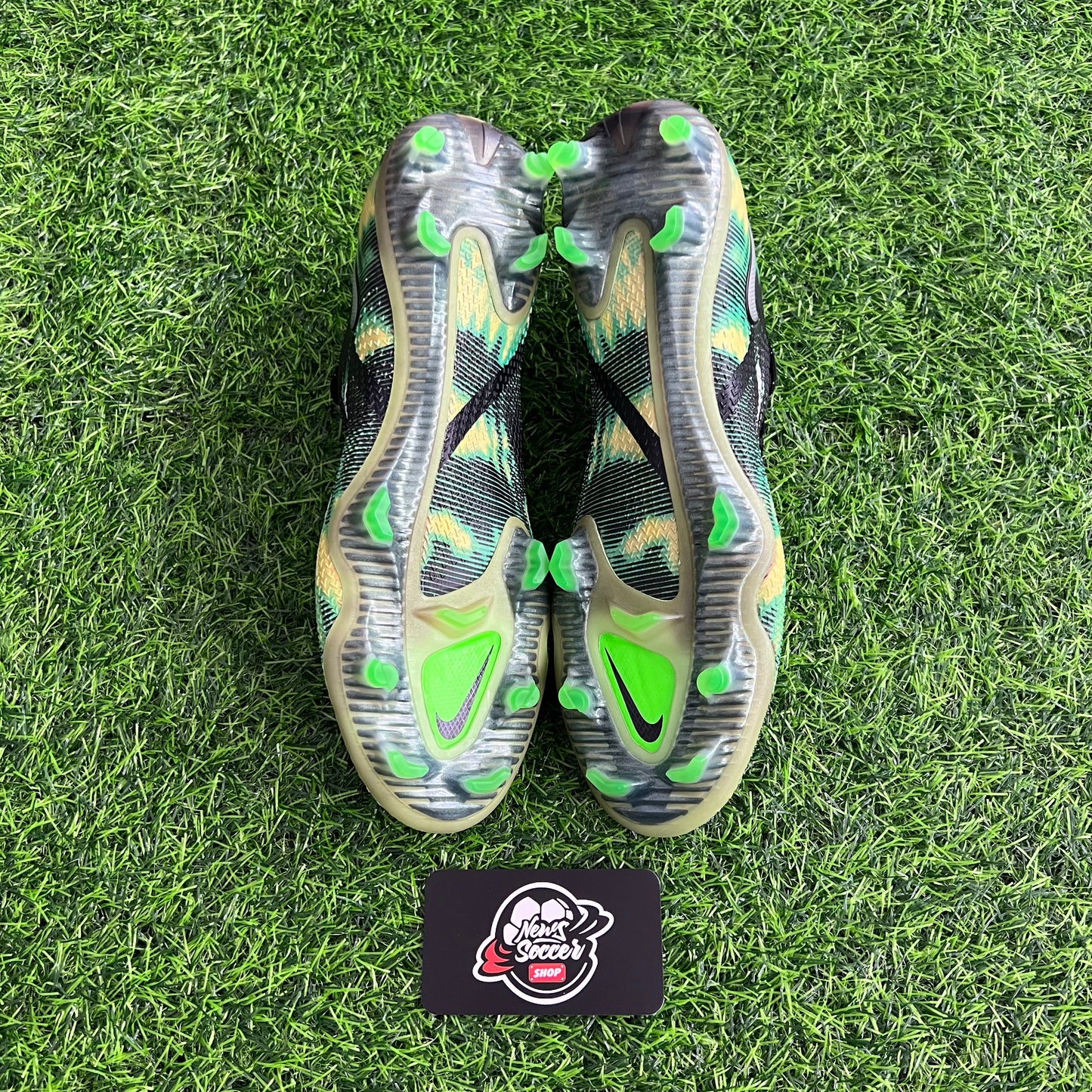 Nike Phantom GT2 Elite "Shockwave" (FG)