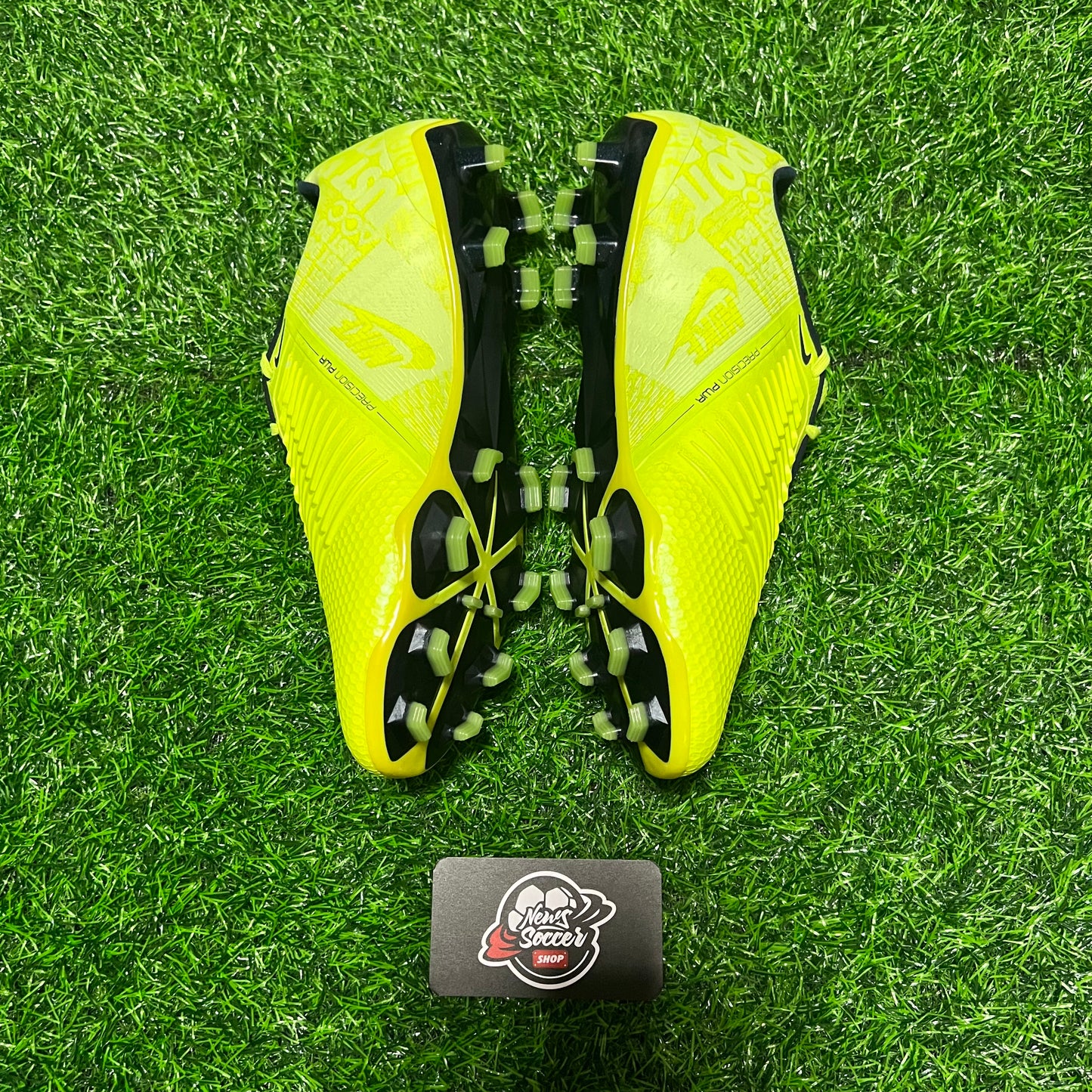Nike Phantom Venom Elite Sample “New Lights” (FG)