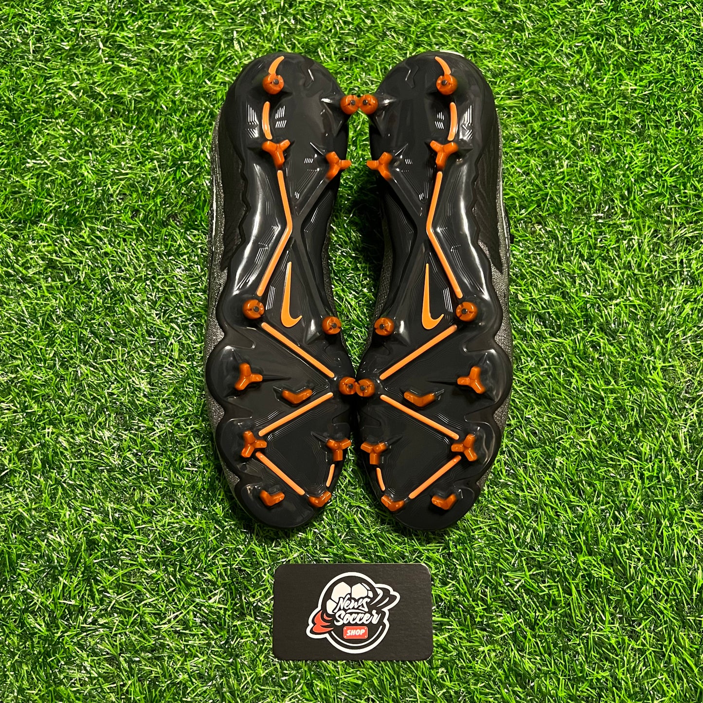 Nike Phantom GX Elite “Black Pack” (FG)