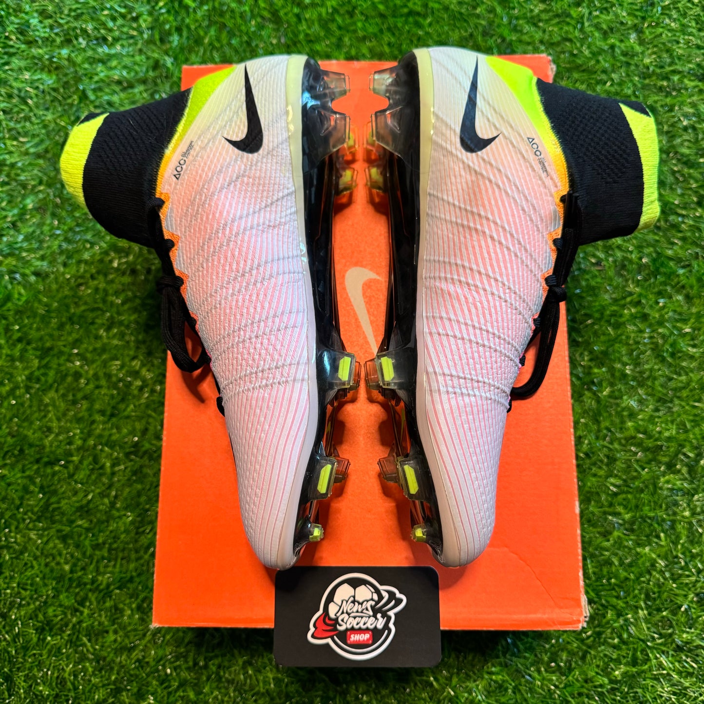 Nike Mercurial Superfly 4 “Radiant Reveal” (FG)