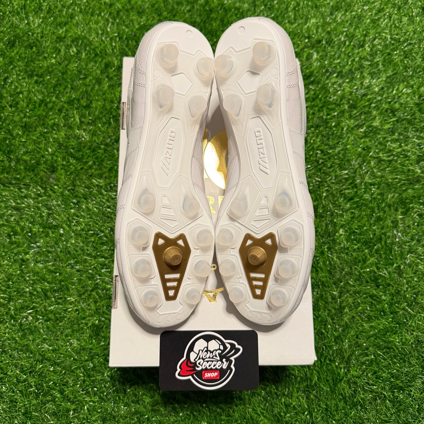 MizunoMorelia UL Japan “40th Anniversary” (FG)