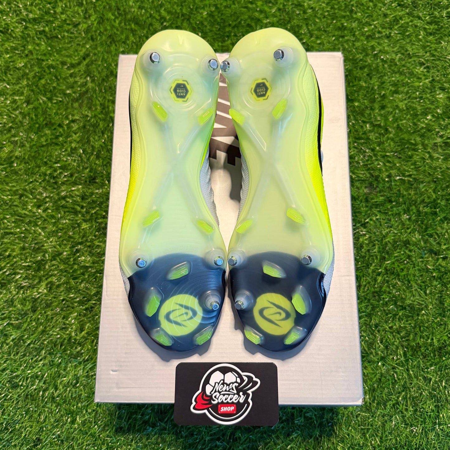 Nike Phantom GX 2 Elite “Mad Voltage” (SG)