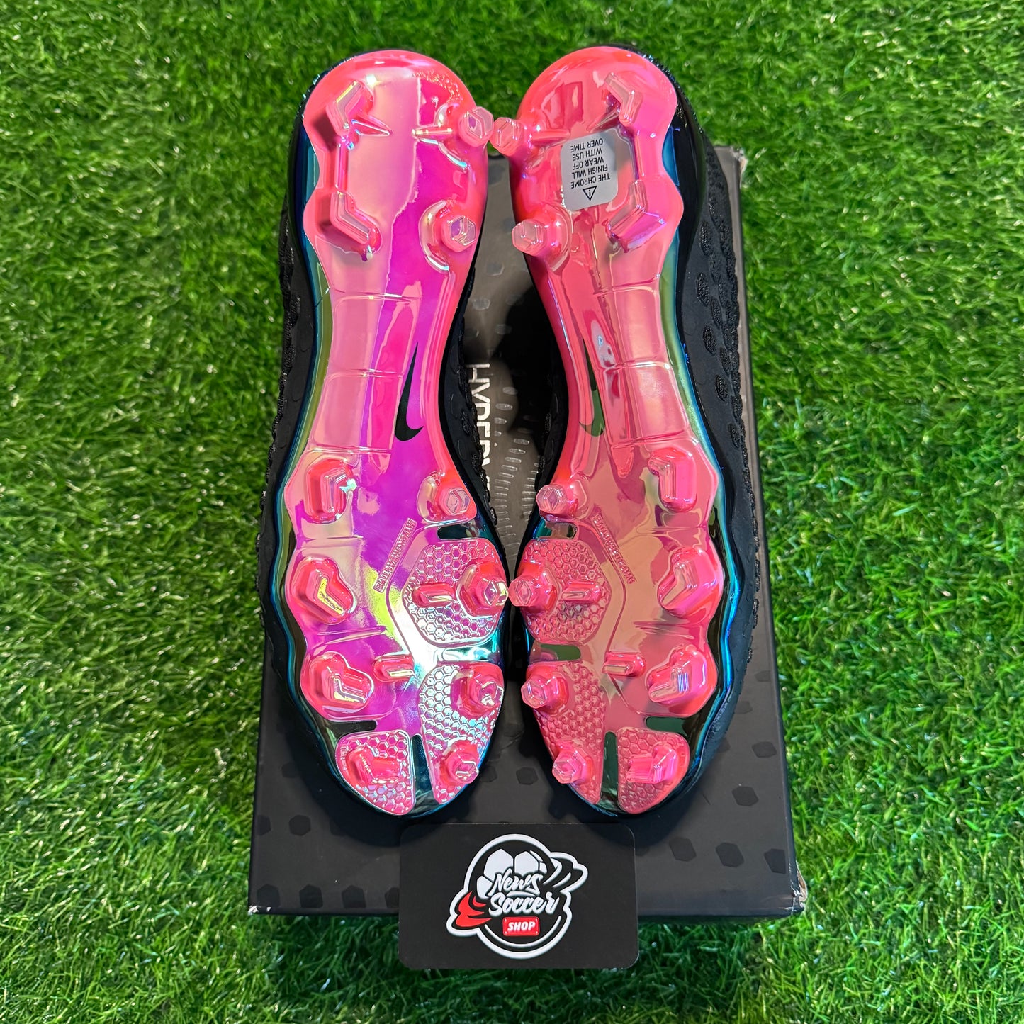 Nike Phantom Ultra Venom LE “Pink Blast” (FG)